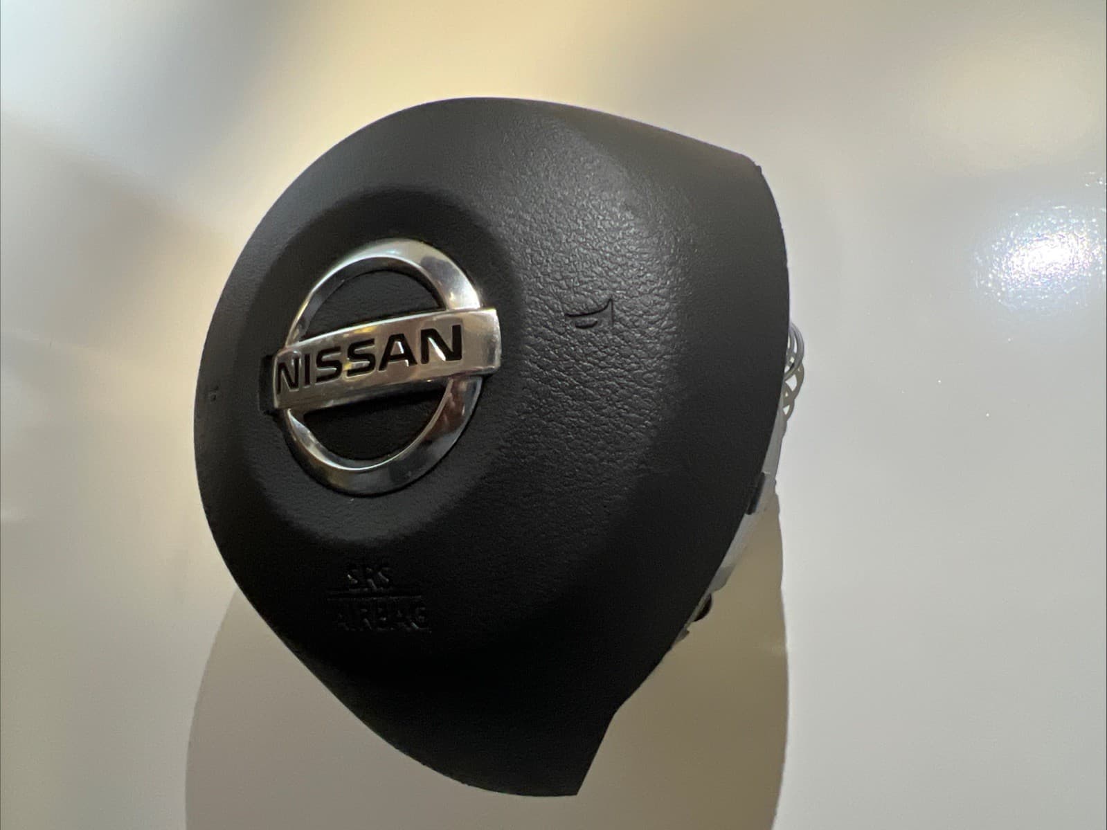 2017 2018 2019 2020 Nissan Rogue Wheel Airbag Driver Air Bag OEMimage 1